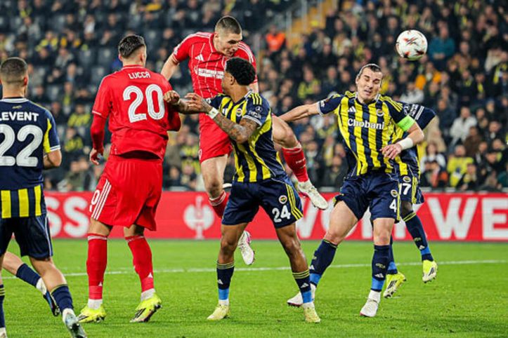 Ліга Європи: екс-команда Зінченка перемогла у Стамбулі, домашня поразка Динамо, гол+пас від легенди Ла Ліги