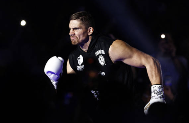 Суперник Усика у разі перемоги може побити історичний рекорд, за крок від якого зупинився Ломаченко