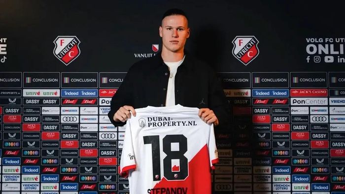 Степанов відзначився дебютним асистом і допоміг перервати безвиграшну серію Утрехта (ВІДЕО) Степанов відзначився дебютним асистом і допоміг перервати безвиграшну серію Утрехта (ВІДЕО)