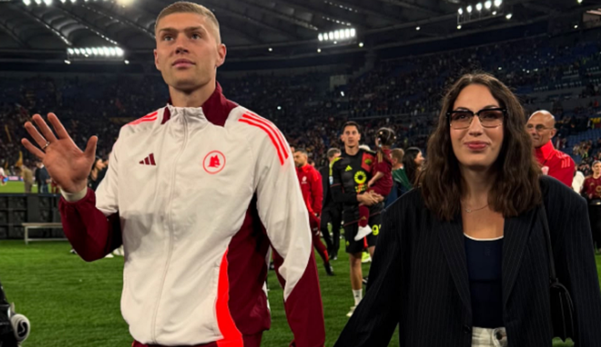 Артем Довбик з дружиною / Інстаграм