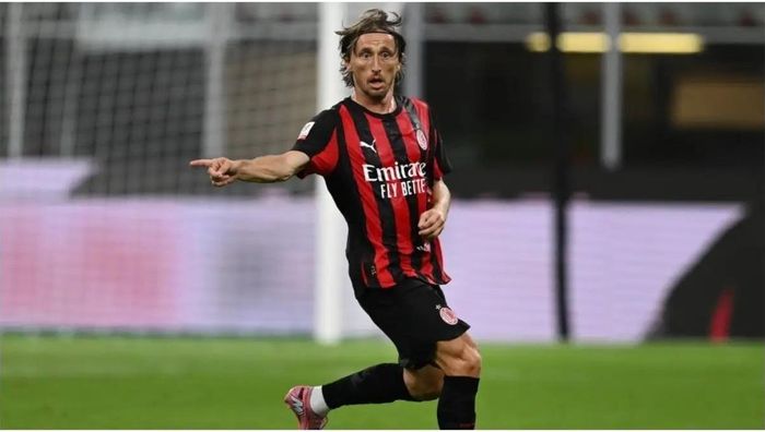 Мілан сенсаційно програв Пармі у Серії А – Інтер наближається до чемпіонства Мілан сенсаційно програв Пармі у Серії А – Інтер наближається до чемпіонства