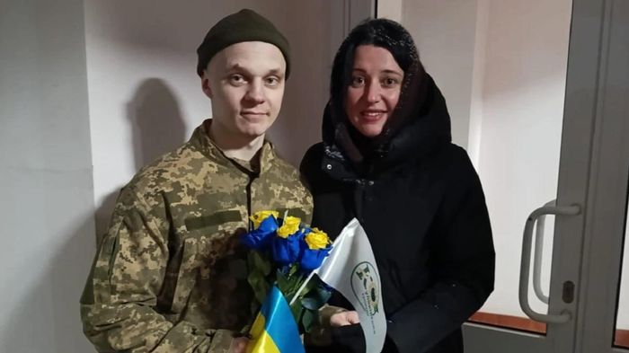 Из российского плена вернулся украинский боксер, который защищал Мариуполь