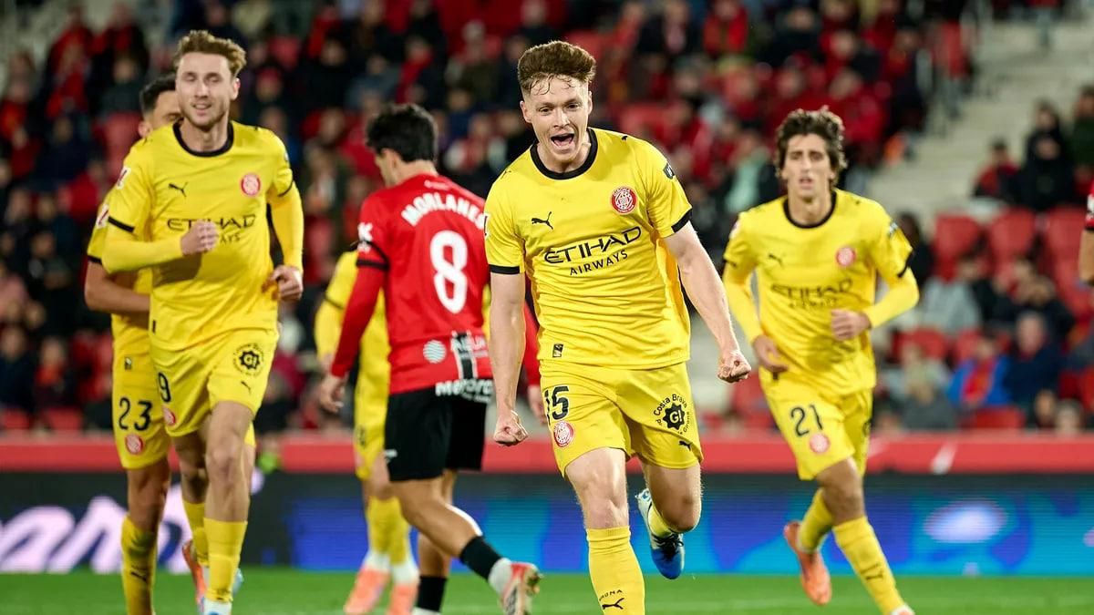 Віктор Циганков і Владислав Ванат. Фото: Getty Images Віктор Циганков і Владислав Ванат. Фото: Getty Images