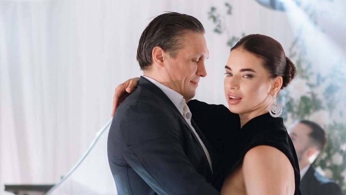 Усик з дружиною / Фото з Instagram Усик з дружиною / Фото з Instagram