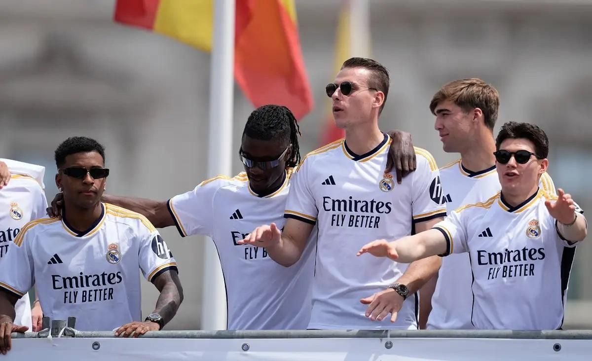 Андрій Лунін з партнерами по Реалу / Getty Images