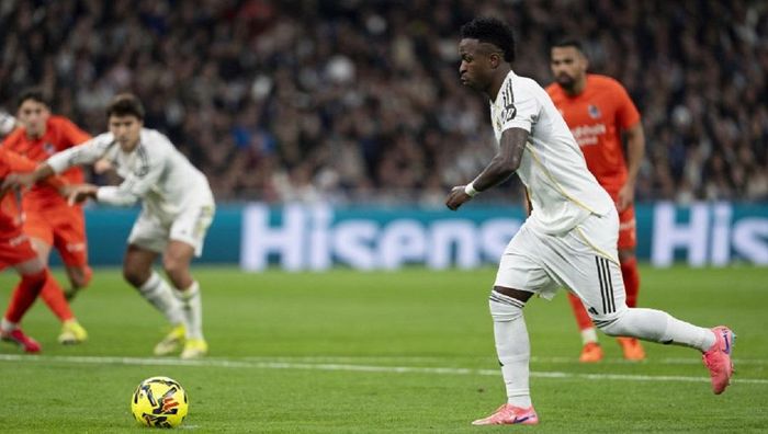 Реал розбив команду росіянина і залякує Трубіна та Судакова перед ЛЧ – три пенальті, скасований хет-трик Вінісіуса Реал розбив команду росіянина і залякує Трубіна та Судакова перед ЛЧ – три пенальті, скасований хет-трик Вінісіуса