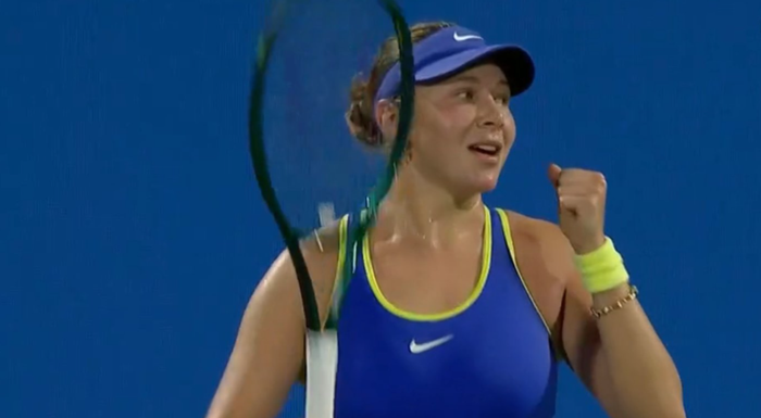 Истеричная россиянка эпично вылетела, теннисистка-миллиардерша вырвала победу в четвертьфинале тысячника в Дубае