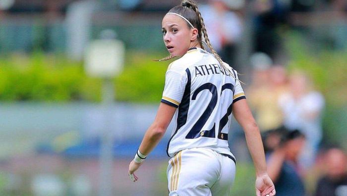 Зіркова футболістка зізналась, чому позбавлена стосунків з чоловіками Зіркова футболістка зізналась, чому позбавлена стосунків з чоловіками