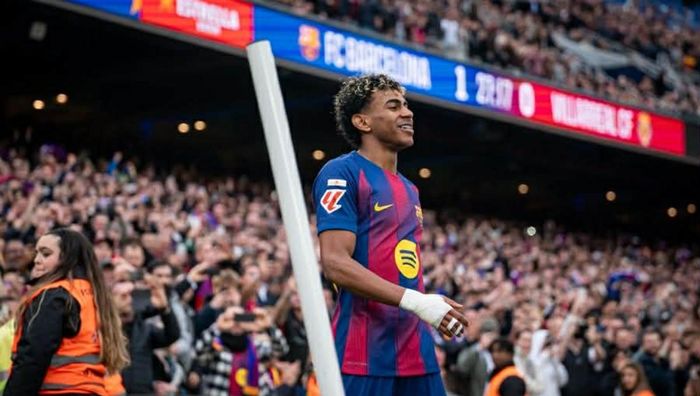 Дебютний хет-трик Ямаля у відеоогляді матчу Барселона – Вільяреал – 4:1 Дебютний хет-трик Ямаля у відеоогляді матчу Барселона – Вільяреал – 4:1