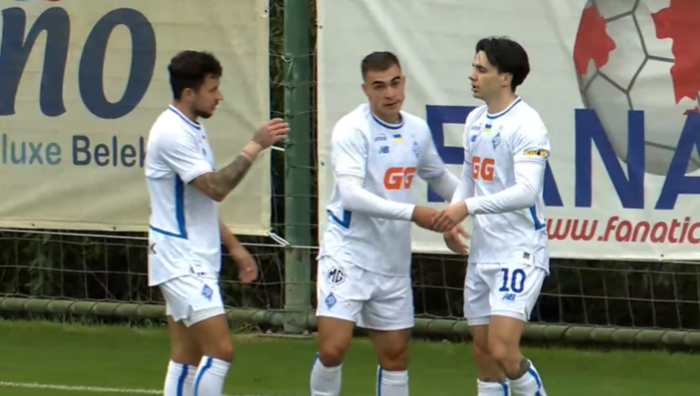 Динамо вырвало победу над Вересом в матче с 5 голами – Шапаренко поразил дублем на глазах Реброва, пушка Бражка Динамо вырвало победу над Вересом в матче с 5 голами – Шапаренко поразил дублем на глазах Реброва, пушка Бражка