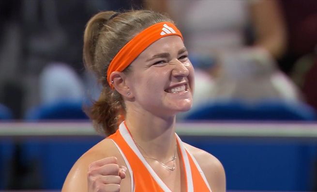 Звездная теннисистка отомстила за Свитолину, едва обыграла обидчицу Свьонтек и вышла в финал тысячника в Дохе