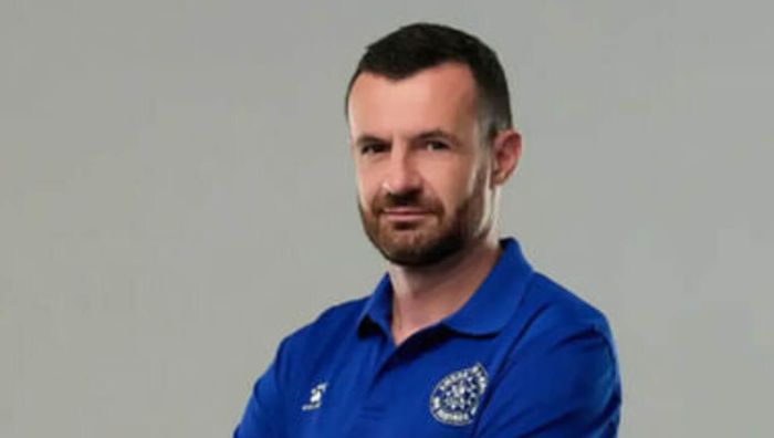 Экс-игрок Шахтера официально возглавил клуб Первой лиги, подвинув бывшего тренера сборной Украины Экс-игрок Шахтера официально возглавил клуб Первой лиги, подвинув бывшего тренера сборной Украины