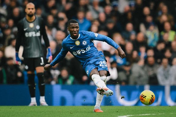 Ярмолюк проиграл и увидел рекорд, Челси сенсационно упустил победу против новичка АПЛ, чемпион мира пропустил шедевр