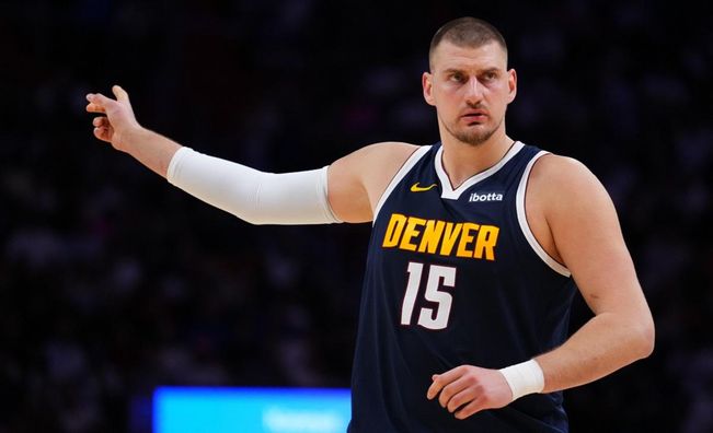 Дабл-дабл Йокича прервал победную серию Бостона, Милуоки безумно выгрыз победу, рекорд Сан-Антонио – НБА