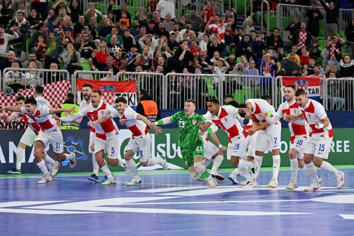 Хорватія у божевільному матчі з 10 голами перемогла катів України у бронзовому фіналі Євро-2026 з футзалу
