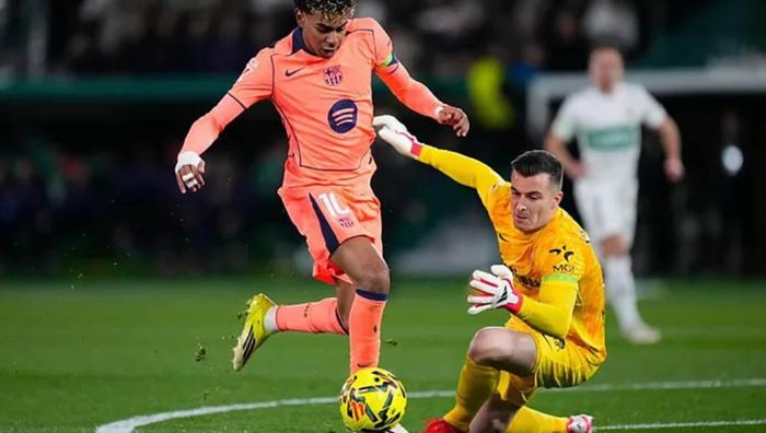 Барселона потеряла море моментов, но все же победила и оторвалась от Реала на вершине Барселона потеряла море моментов, но все же победила и оторвалась от Реала на вершине