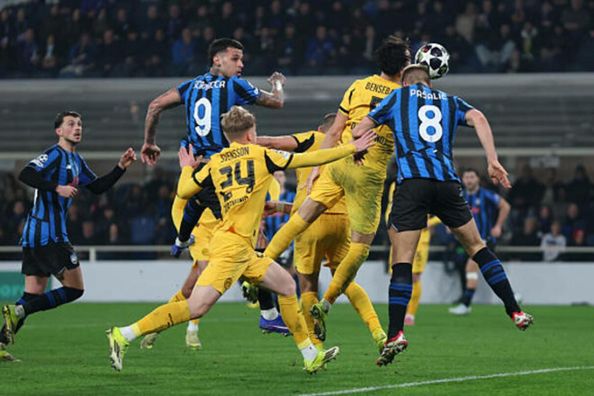 Аталанта з кривавим пенальті розбила Борусію і пробилася до 1/8 фіналу ЛЧ – вирішальний гол на 90+9, дві червоні