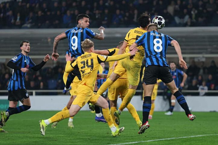 Аталанта з кривавим пенальті розбила Борусію і пробилася до 1/8 фіналу ЛЧ – вирішальний гол на 90+9, дві червоні