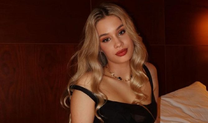 Фантастична швейцарська фігуристка змагається за звання найгарнішої учасниці Олімпіади 2026 – вона зірка соцмереж (ФОТО)