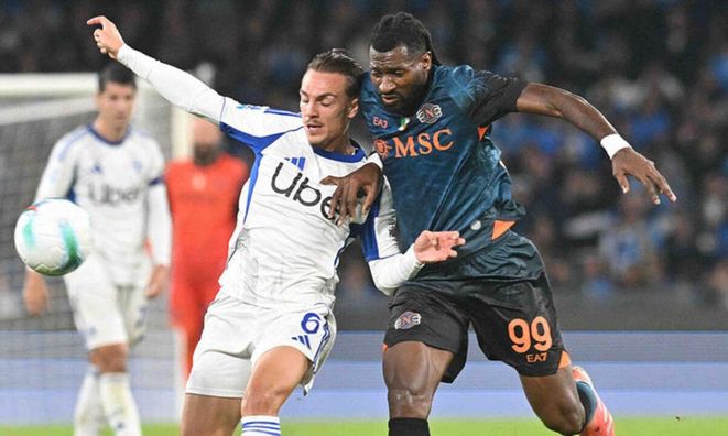 Команда Фабрегаса сенсационно прошла в серии пенальти Наполи и стала полуфиналистом Кубка Италии