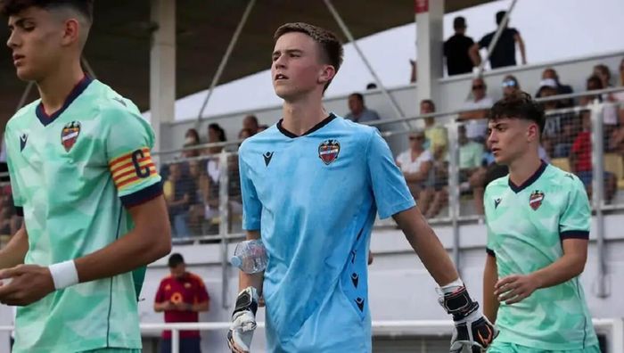 Реал хоче підписати "нового Луніна" – український кіпер вражає даними Реал хоче підписати "нового Луніна" – український кіпер вражає даними