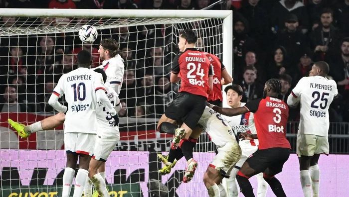 Забарный получил жесткую критику за матч против Ренна – эксперты советуют перевести украинца в дубль ПСЖ Забарный получил жесткую критику за матч против Ренна – эксперты советуют перевести украинца в дубль ПСЖ