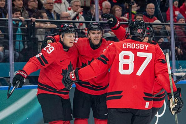 Хокей на Олімпіаді 2026: Канада з асистами українця розгромила Швейцарію і вийшла до чвертьфіналу