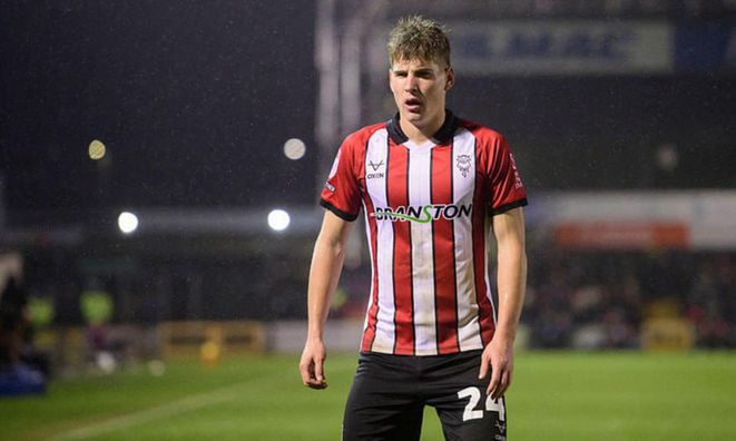 Хавбек збірної України забив дебютний гол у Англії через хвилину після виходу на поле (ВІДЕО)