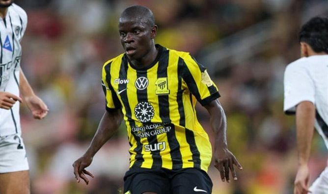 Фенербахче оголосив про підписання легендарного француза – трансфер був на межі зриву