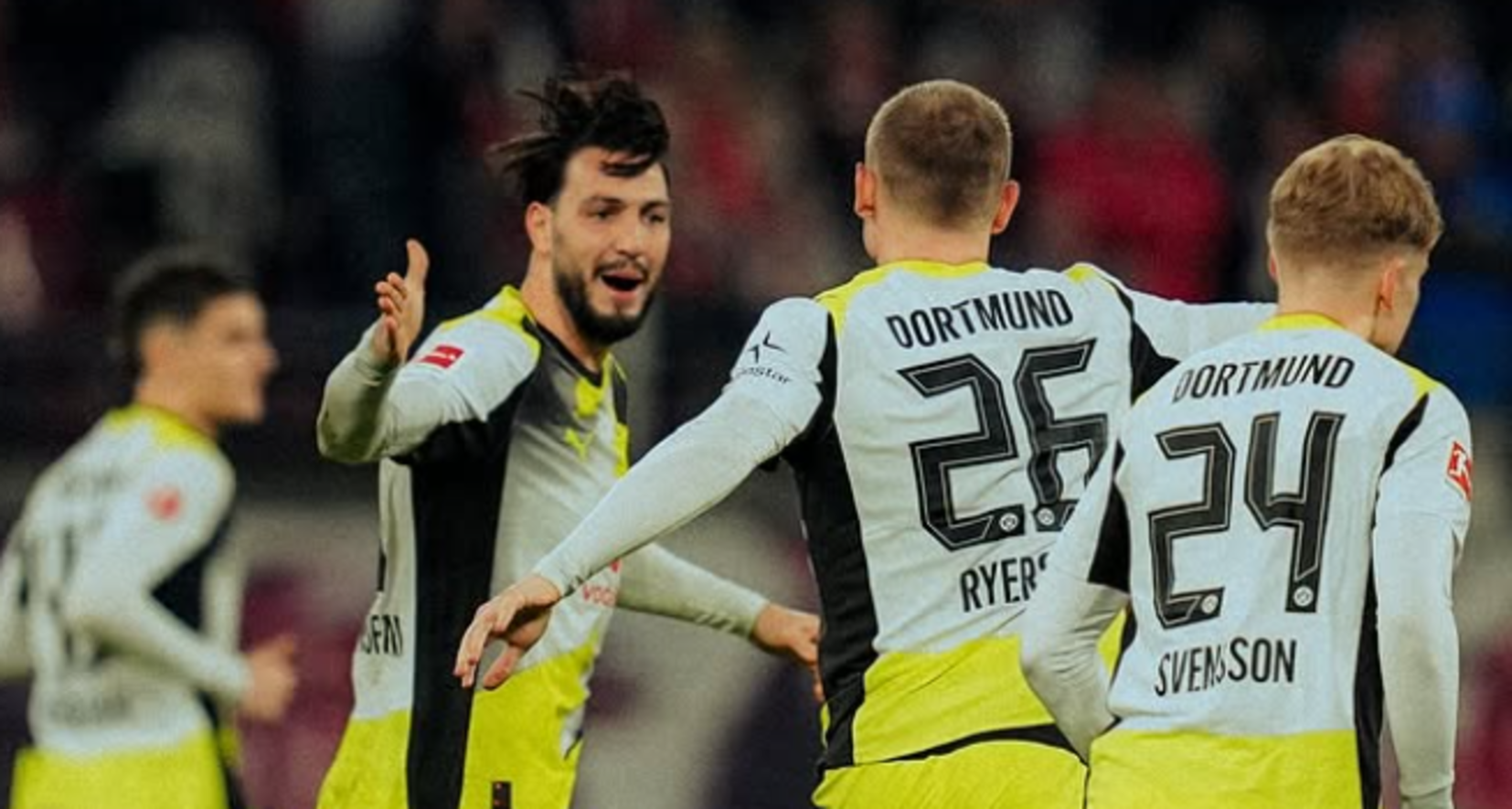 Игроки Боруссии Дортмунд / Фото ФК Боруссия