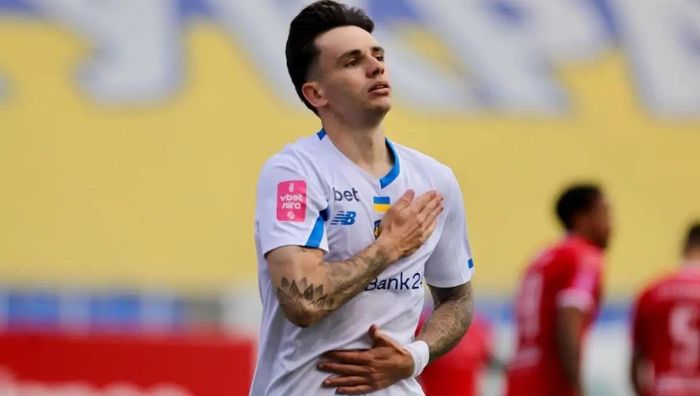 Дубль Шапаренка у відеоогляді матчу Динамо – Верес – 3:2 Дубль Шапаренка у відеоогляді матчу Динамо – Верес – 3:2