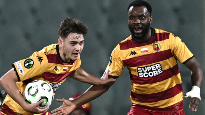 Чудо в Лиге конференций: клуб предателя Украины отыгрался с 0:3 против Фиорентины, но вылетел – хет-трик в 19 лет Чудо в Лиге конференций: клуб предателя Украины отыгрался с 0:3 против Фиорентины, но вылетел – хет-трик в 19 лет