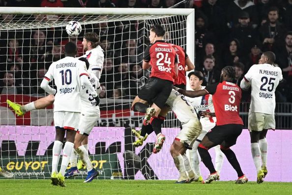 ПСЖ із Забарним осоромився в матчі Ліги 1 – росіянин пропустив тричі, гол володаря ЗМ не врятував