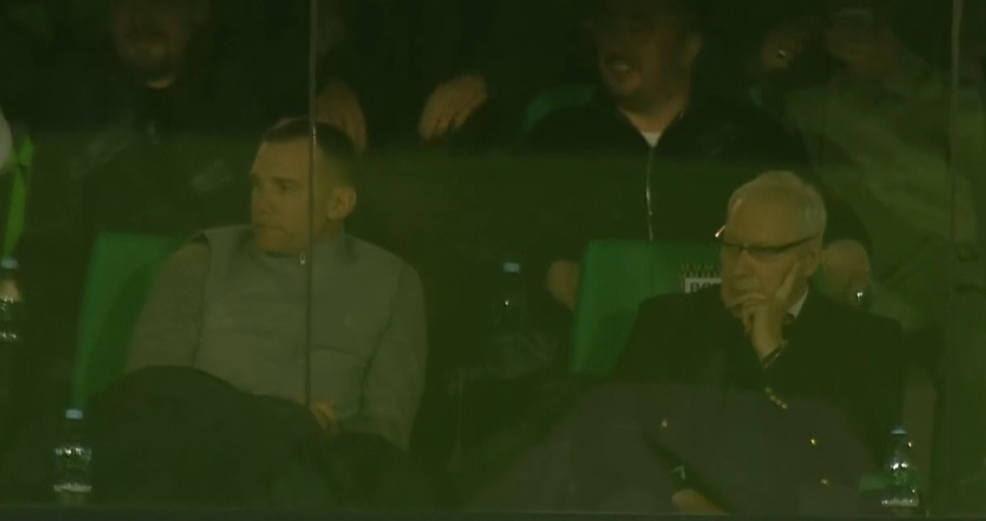 Андрій Шевченко зліва / Скріншот Андрій Шевченко зліва / Скріншот