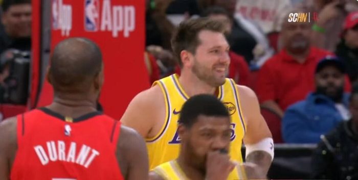 Дончич дожал Хьюстон, у Сан-Антонио уже полсотни побед в сезоне – результаты НБА