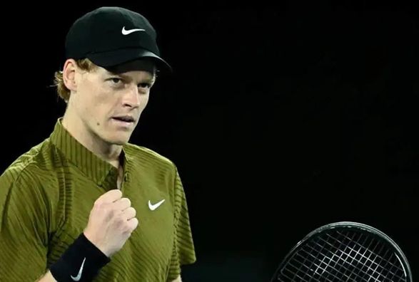 Синнер отдал сопернику выигранный розыгрыш, но прошел в 1/8 финала Мастерса в Майами