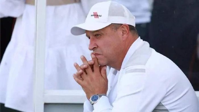 Вернидуб прокоментував своє рукостискання з російським тренером, ганебно наїхавши на журналістів