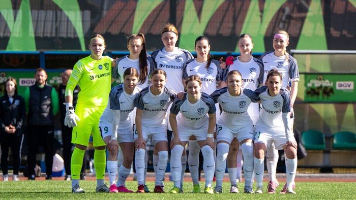 Чемпіон України з футболу на межі зникнення – грошей немає навіть на пальне для автобуса