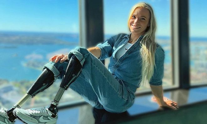 Легендарна американка з Хмельницького стала першою чемпіонкою Паралімпіади 2026 – тріумфувала у біатлоні