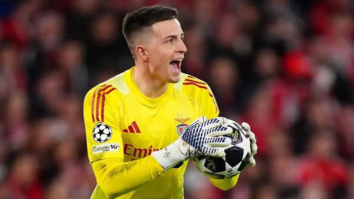 Трубін пропустив двічі, але не підвів – Бенфіка ефектно врятувалася із 0:2 проти лідера чемпіонату, Моурінью вилучили