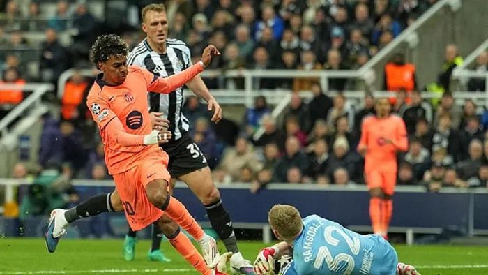 Барселона завдяки пенальті Ямаля врятувалась на останніх секундах проти Ньюкасла – попередження для збірної України  