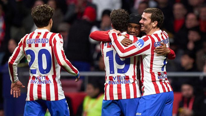 Атлетико победил в репетиции финала Кубка Испании – эффектный ассист Гризманна и спасение голубя от защитника мадридцев Атлетико победил в репетиции финала Кубка Испании – эффектный ассист Гризманна и спасение голубя от защитника мадридцев