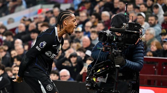 Ман Сіті дав маху в дербі Зінченка і відпустив Арсенал, МЮ в більшості програв Ньюкаслу, Челсі з хет-триком розбив Віллу