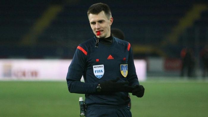 Довічне відсторонення судді Шурмана – екс-арбітр ФІФА відреагував на прохання Усика