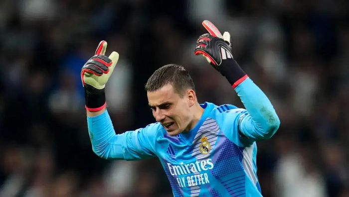 Лунін опинився в епіцентрі скандалу через бійку Вінісіуса після поразки Реала (ВІДЕО) Лунін опинився в епіцентрі скандалу через бійку Вінісіуса після поразки Реала (ВІДЕО)