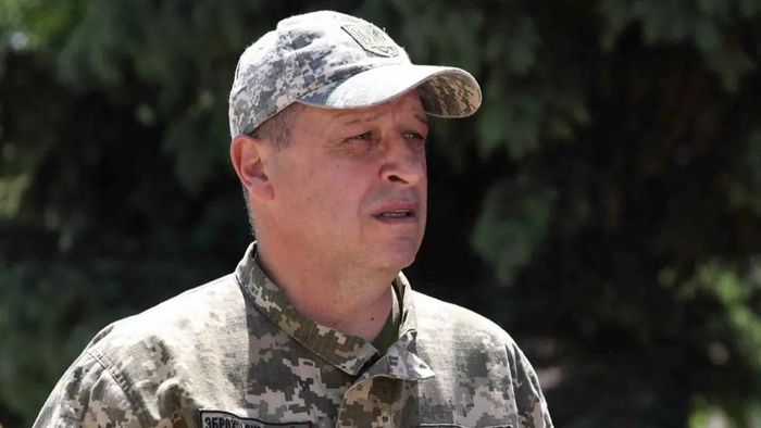 Вернидуб пожал руку россиянину, который посещал военных в Мариуполе (ФОТО)