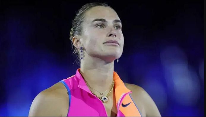 Скандальна фанатка диктатора Соболенко пережила клопіт у матчі з канадійкою, але прорвалася у півфінал Індіан-Веллсу