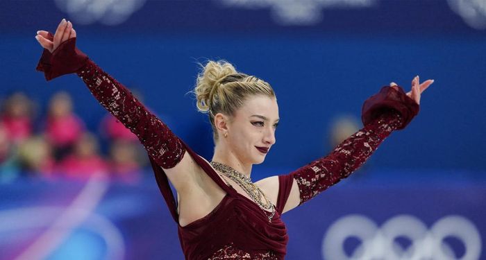 Эффектная чемпионка Олимпиады унизила Трампа и проигнорировала его приглашение – она первая ЛГБТ-фигуристка (ФОТО)