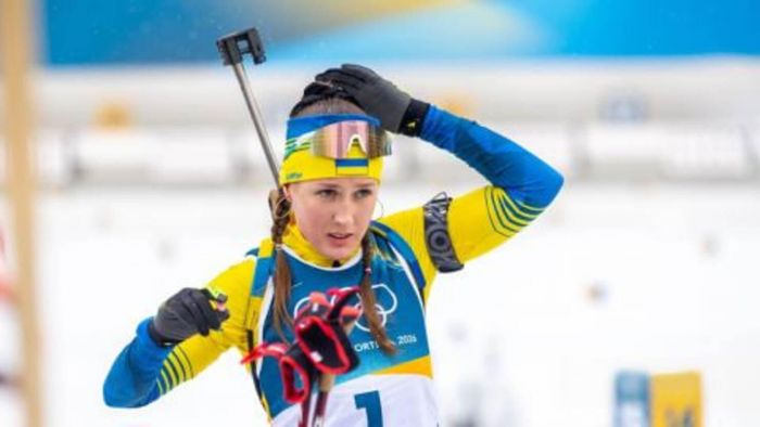 Меркушина фінішувала у заліковій зоні останнього персьюту сезону попри 3 кола штрафу – фіаско Дмитренко