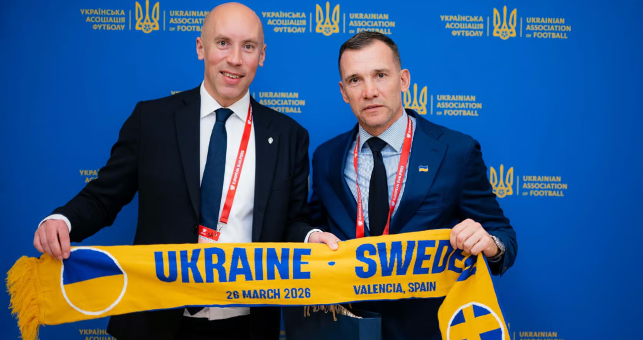 Шевченко перед матчем со Швецией / Фото Svenska Fotbollförbundet
